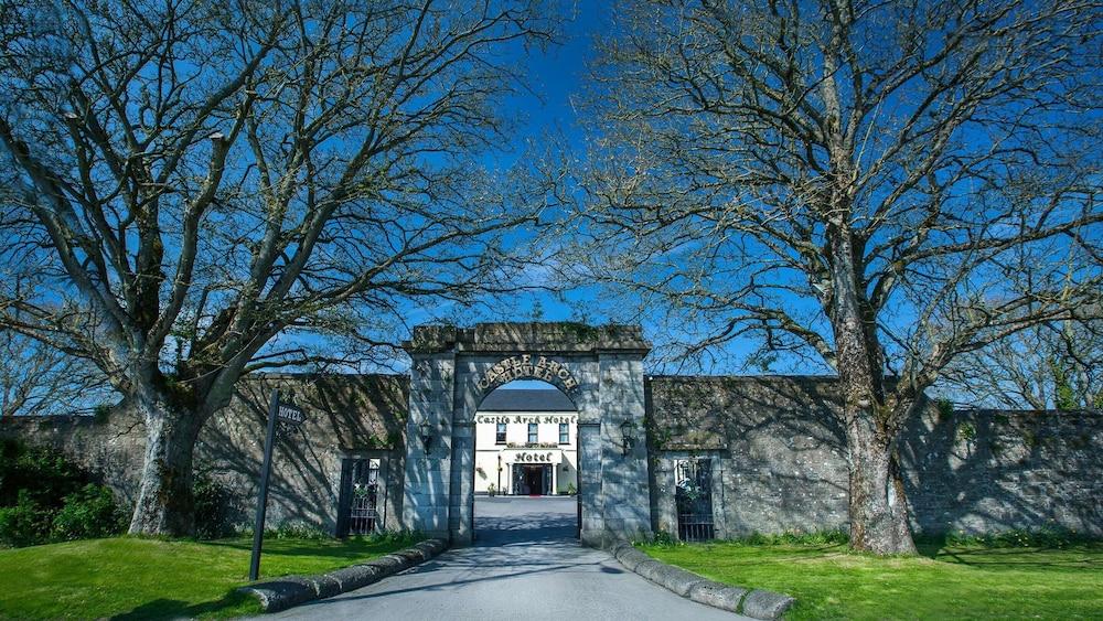 Castle Arch Hotel Trim Exterior foto